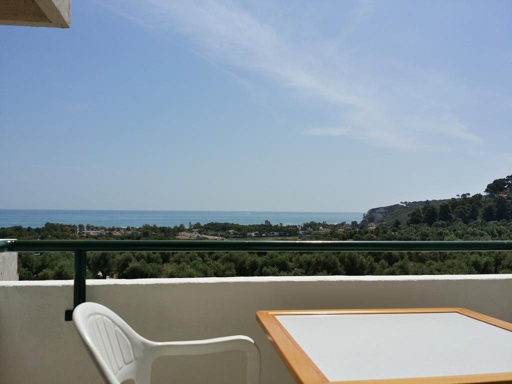 Centro Di Soggiorno Il Belvedere Vieste Room photo
